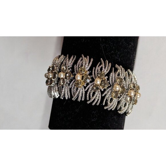 Vintage Coro Bracelet faux pearl Silver Tone 7" estate  1.25” Wide  bow - Picture 6 of 8